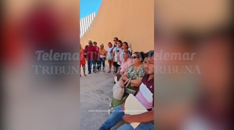 FAMILIARES DE VÍCTIMAS DEL AUTOBÚS DE LOS ACOSTA EN ESCÁRCEGA CLAMAN JUSTICIA Y EXIGEN INTERVENCIÓN DE LAYDA SANSORES