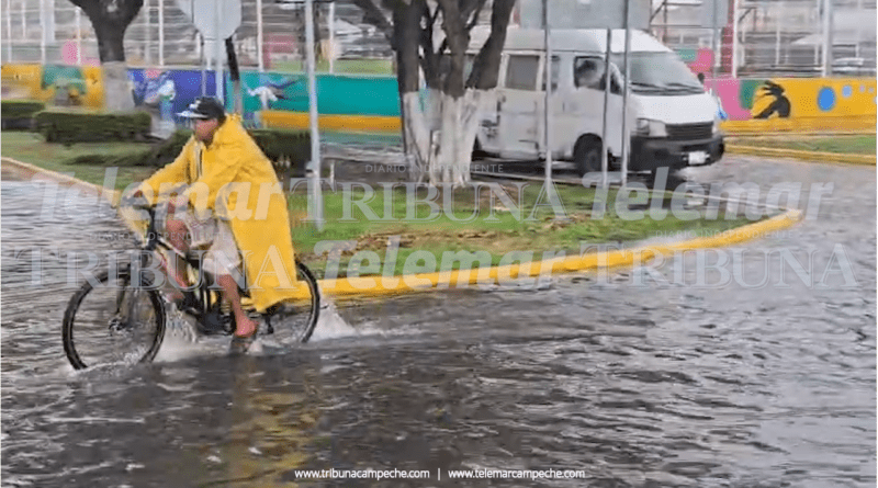 LLUVIA GENERADA POR EL FRENTE FRÍO 41 ENCHARCA AVENIDAS Y CALLES PRINCIPALES Y ENTORPECE EL TRÁFICO VEHICULAR