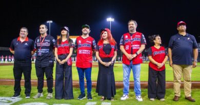 ABUCHEOS RETUMBAN EN EL ESTADIO: AFICIÓN DE PIRATAS REPUDIA A LAYDA SANSORES