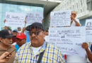 ¿DÓNDE ESTÁN LOS 13 MILLONES DE LITROS DE GASOLINA QUE MANDÓ PEMEX PARA RIBEREÑOS?; SE PLANTAN PESCADORES EN PALACIO Y EXIGEN DIÁLOGO