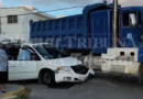 VOLQUETE IMPACTA CAMIONETA FAMILIAR EN FIDEL VELÁZQUEZ: POLICÍAS NO LLEGARON PESE A REPORTES AL 911 